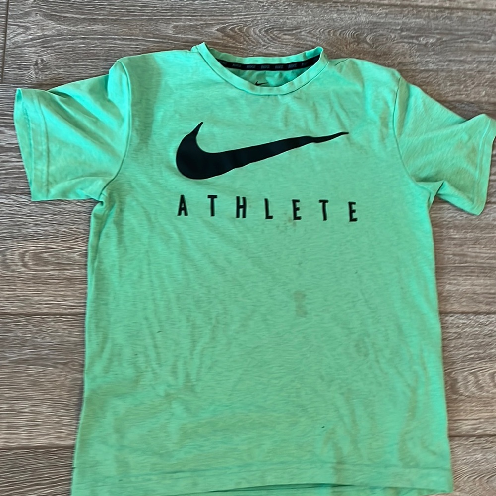 Nike t shirt